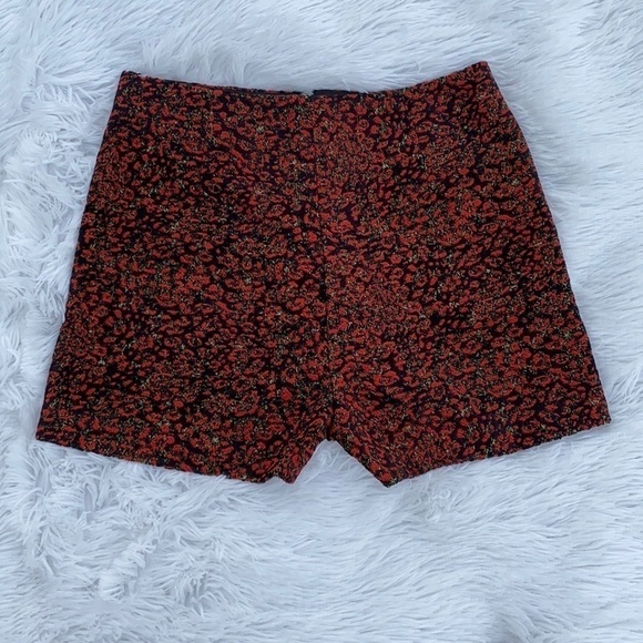 ZARA basics red and black floral shorts with zipper front - Picture 8 of 8